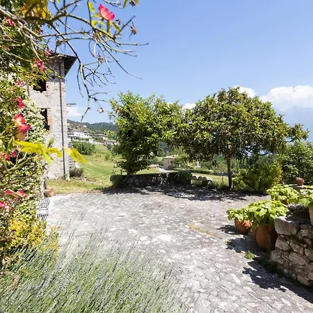 Nyaraló Holiday In Tremosine/gardasee 22564